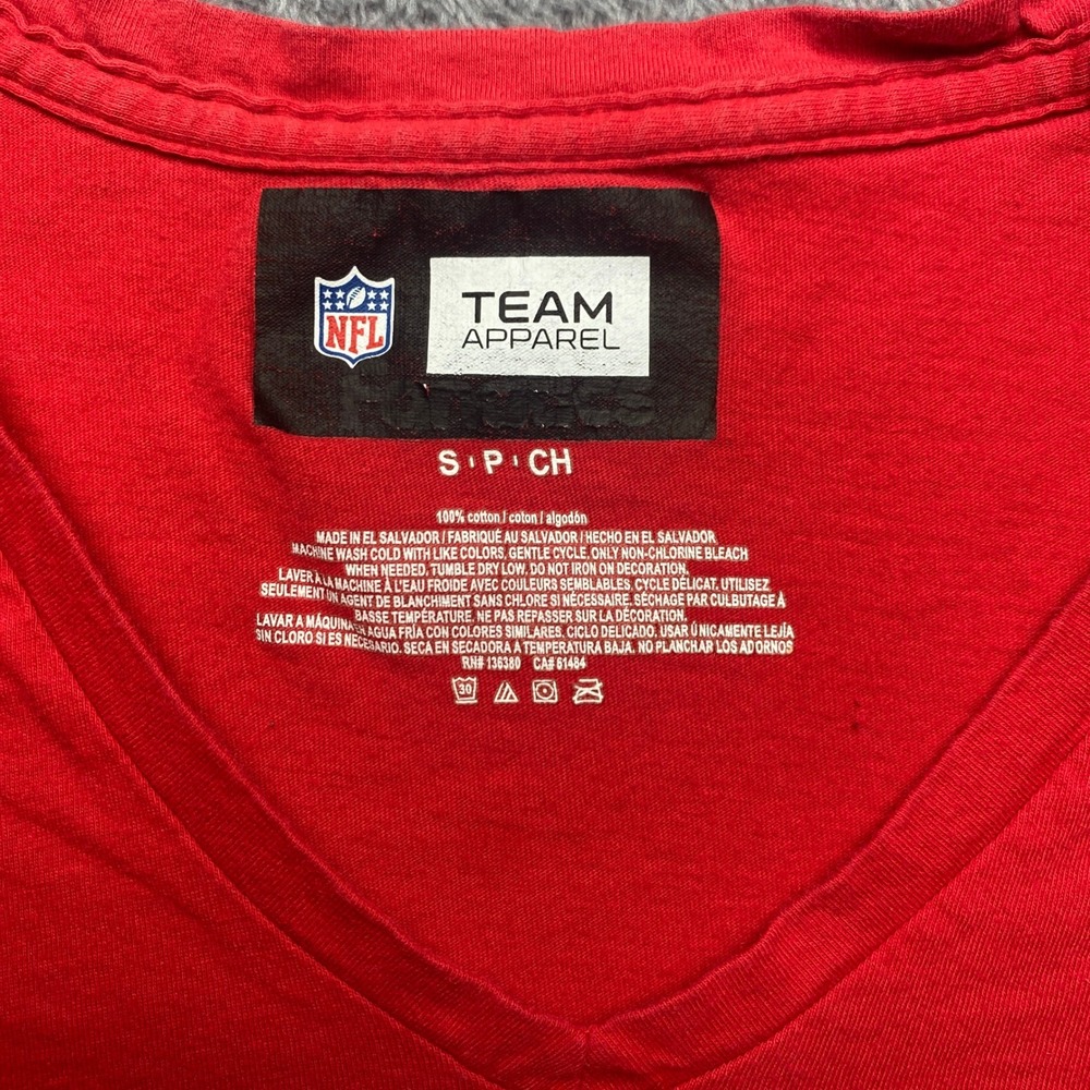 Kansas City Chiefs Tshirt Womens Small Red V-Neck NFL Team Apparel Football - Picture 5 of 5